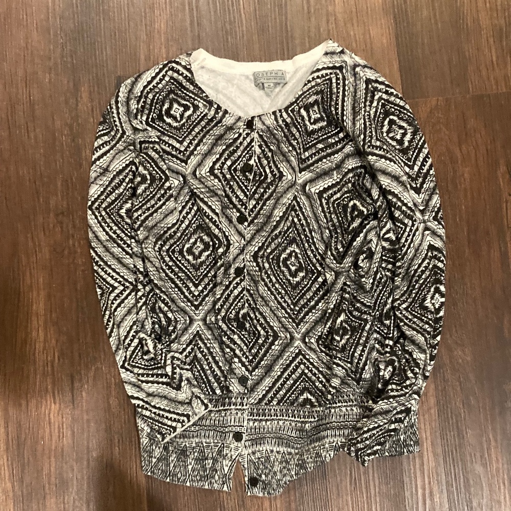 Black and White Graphic Cardigan Joseph A, Size Medium